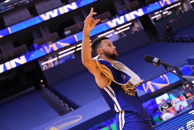 沃克飞抵即将租借加盟米兰 买断费用500万欧元