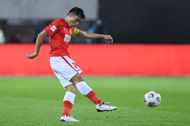 英超-萨拉赫梅开二度 利物浦3-2胜8分领跑