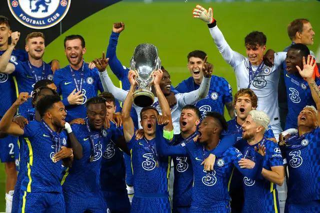 阿不都27+11赵睿首秀替补砍21分 新疆险胜江苏